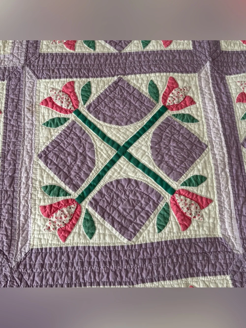 Vintage Handmade Appliqué Tulip Patchwork Quilt  Lavender Pink Green 76” X 88”